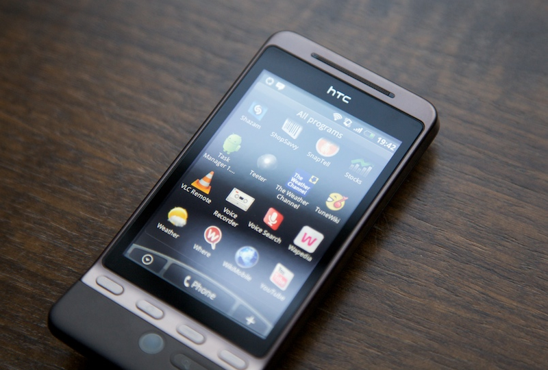 Illustration for article titled HTC Hero Review: Ambitious, But Tragically Flawed
